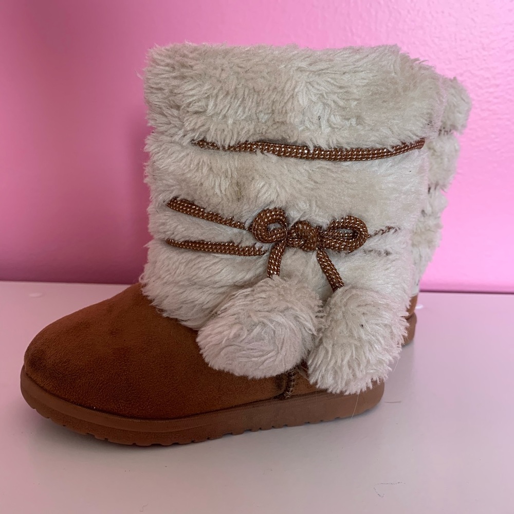 Kids fur winter boots!